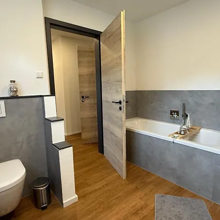 Weitblick - Zwei Schlafzimmer - Terrasse - Kamin Apartment *